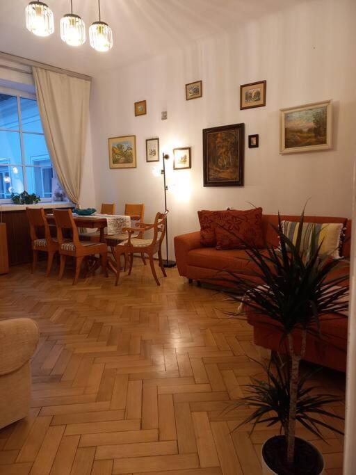 Apartamenty - Mi Stare Miasto Warschau Buitenkant foto