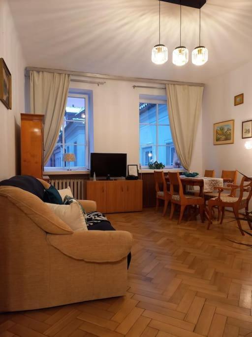 Apartamenty - Mi Stare Miasto Warschau Buitenkant foto